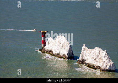 Le phare d'aiguilles et rock formation sur l'île de Wight Angleterre Angleterre Europe Banque D'Images