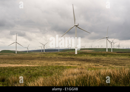 Éoliennes au parc éolien de Whitelee, Eaglesham, en Écosse. Banque D'Images