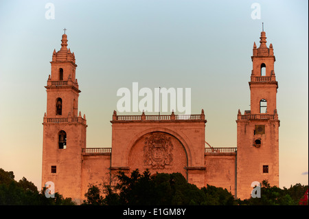Le Mexique, l'état du Yucatan, Merida, capitale du Yucatan, la cathédrale, place de l'indépendance Banque D'Images