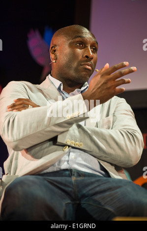 Sol Campbell ancien Arsenal et Tottenham, footballeur Angleterre parle de sa vie à Hay Festival 2014 ©Jeff Morgan Banque D'Images