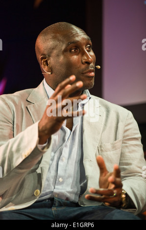 Sol Campbell ancien Arsenal et Tottenham, footballeur Angleterre parle de sa vie à Hay Festival 2014 ©Jeff Morgan Banque D'Images