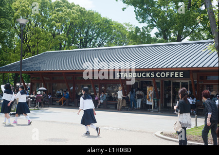 Tokyo Japon - Starbucks à Ueno Park Banque D'Images