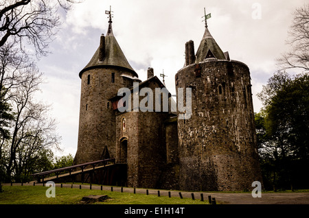 Castell Coch ou le Château Rouge est un 19e siècle château néo-gothique construit sur les vestiges d'un authentique fort du 13ème siècle Banque D'Images