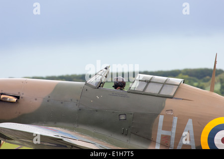 Une guerre mondiale deux Hawker Hurricane prêt au décollage Banque D'Images