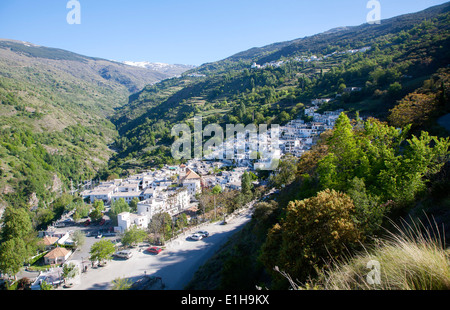 Poqueira gorge valley villages de Pampaneria (la plus proche)), Bubion et Capileira, des Alpujarras, Sierra Nevada, Espagne Banque D'Images