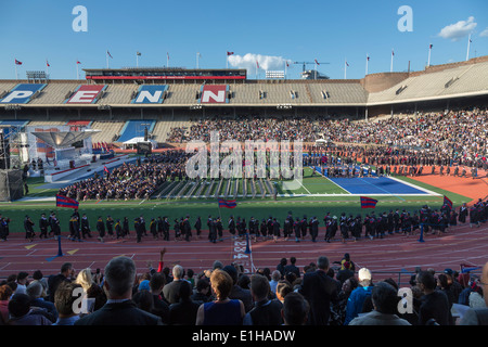 Cérémonie pour les étudiants en sciences humaines de l'Université de Pennsylvanie, Franklin Field Stadium, Philadelphie, USA Banque D'Images