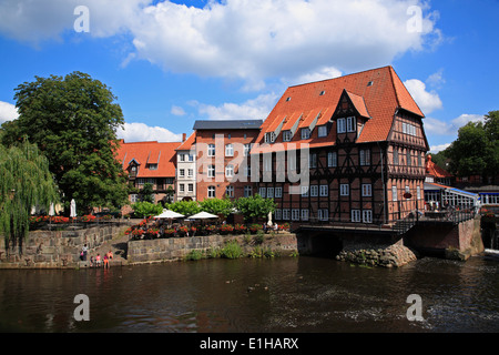 Restaurant Luener Muehle, Wasserviertel à fleuve Ilmenau, Lunebourg, Lunebourg, Basse-Saxe, Allemagne, Europe Banque D'Images