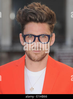 London, UK, UK. 4 juin, 2014. Henry Holland arrive pour la Royal Academy Summer Exhibition partie Aperçu à l'Académie Royale des Arts du Canada Crédit : Ferdaus Shamim/ZUMA/ZUMAPRESS.com/Alamy fil Live News Banque D'Images