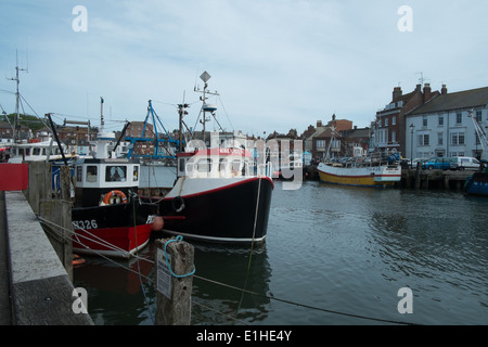 Trawlersin Pêche Port de Weymouth Dorset UK Banque D'Images