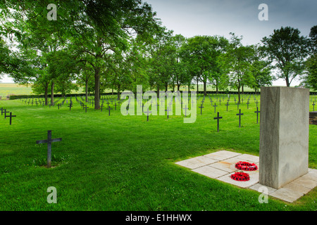 Cimetière allemand à Fricourt dans le département du nord de la France où Manfred von Richthofen (le Baron Rouge) a été enterré. Banque D'Images