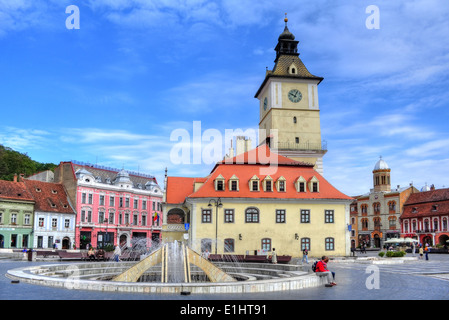 Place centrale de Brasov ville, Piata Sfatului, Roumanie Banque D'Images