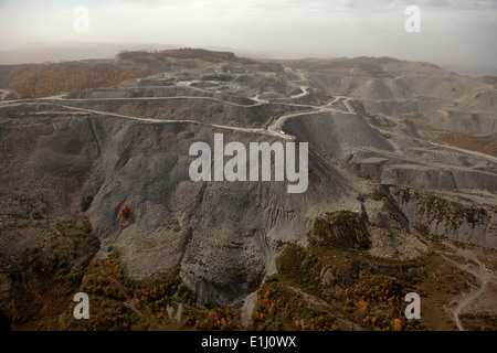 Paysage avec au sommet aplati l'extraction du charbon, les Appalaches, dépose le comté de Wise, Virginie, USA, elevated view Banque D'Images