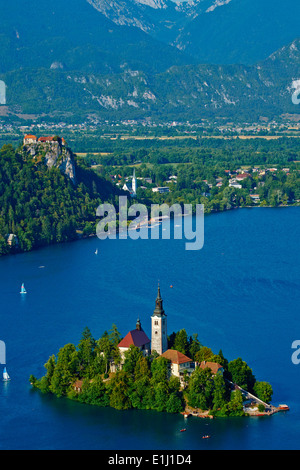 La Slovénie, Bled, le lac Bled et les Alpes Juliennes, l'église de l'Assomption Banque D'Images