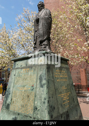 Statue de Confucius, Confucius Plaza, Bowery, Chinatown , PARIS Banque D'Images