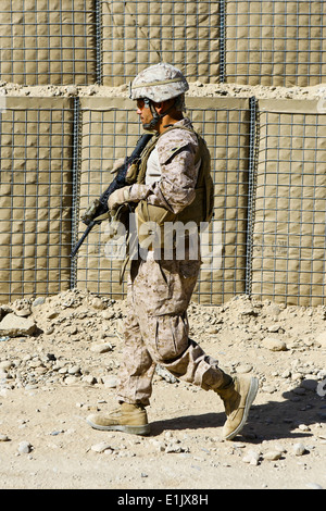 Le sergent du Corps des Marines des États-Unis. Le major Rafael Rodriguez, le sergent-major du bataillon du 3e Bataillon, 7e Régiment de Marines, les patrouilles je Banque D'Images