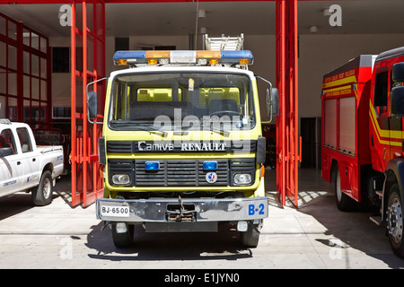 Les camions incendie offres renault fire station constitucion chili Banque D'Images