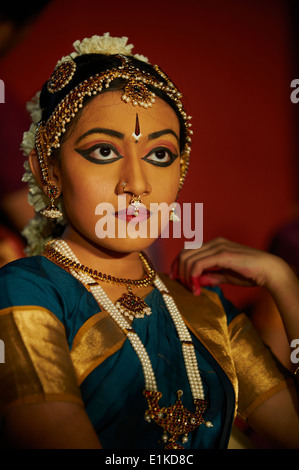 L'Inde, le Tamil Nadu, Mamallapuram ou Mahabalipuram, festival de danse traditionnelle indienne Banque D'Images