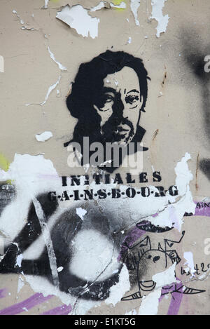 Un graffiti sur la porte de Serge Gainsbourg Banque D'Images