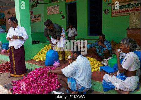 L'Inde, le Tamil Nadu, Madurai, marché aux fleurs Banque D'Images