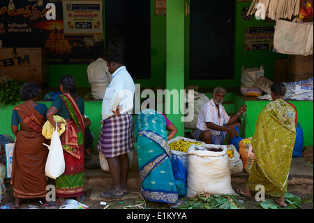 L'Inde, le Tamil Nadu, Madurai, marché aux fleurs Banque D'Images