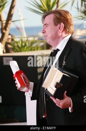 Timothy Spall - gagnant du meilleur rendement par un acteur à la Palme d'Or à l'appel de photo gagnants 67e Festival de Cannes Banque D'Images