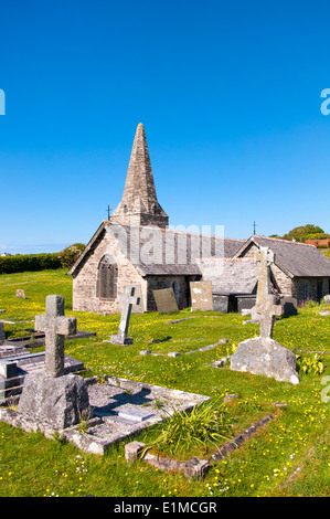 Trebetherick Daymer Cornwall England UK. Église de St Best Western Restormel Lodge situé au-dessus des dunes de sable de Daymer bay. Sépulture de poète officiel, Sir John Betjeman. Banque D'Images