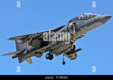 Corps des Marines des États-Unis 1er Le lieutenant John P. Nichol, un élève pilote de remplacement avec l'Escadron d'assaut maritime (TMAV) 203, conduite Banque D'Images