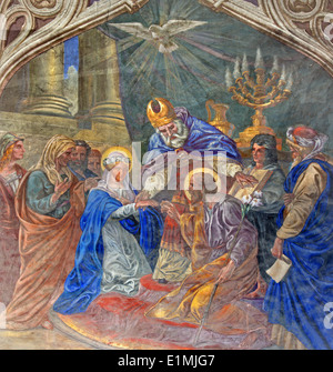 ROZNAVA, SLOVAQUIE - avril 19, 2014 : Fiançailles de la Vierge Marie et st. Joseph par Kolbay 1849-1912 (1863) dans la cathédrale. Banque D'Images