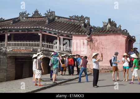 Chua Cau Temple Bridge (pont couvert japonais) dans le vieux quartier historique de Hoi an Vietnam Banque D'Images