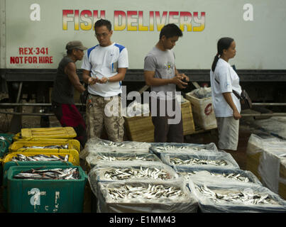 Negros Oriental, DUMAGUETE, PHILIPINS. 27 mai, 2014. Une vie quotidienne dans la ville de Dumaguete le 27 mai 2014. Dumaguete est une ville dynamique située à environ 650 km au sud de Manille, la capitale des Philippines.Arorizo ARORIZO © Armando ARMANDO/Prensa Internacional/ZUMAPRESS.com/Alamy Live News Banque D'Images