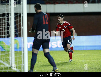 Buenos Aires, Argentine. 6 juin, 2014. La Colombie est James Rodriguez célèbre après avoir marqué contre la Jordanie pendant le match amical qui a eu lieu à Pedro Bidegain Stadium à Buenos Aires, capitale de l'Argentine, le 6 juin 2014. L'équipe de soccer national en Colombie Jordanie face avant leur participation à la Coupe du Monde de la FIFA. Credit : Santiago Pandolfi/Xinhua/Alamy Live News Banque D'Images