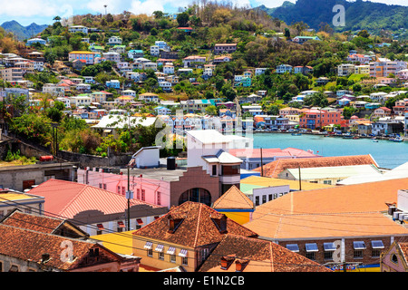 Vue sur le Carenage port naturel, St George, la Grenade, dans les Antilles Banque D'Images