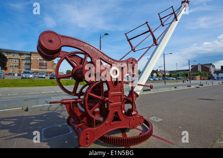 Grue ferroviaire intérieur sauvés d'une gare de triage et restauré sur la Gloucester Docks Banque D'Images