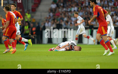 Mainz, Allemagne. 06 Juin, 2014. L'Allemagne Marco Reus se trouve sur le terrain au cours de la match amical entre l'Allemagne et l'Arménie à la Coface Arena à Mainz, Allemagne, 06 juin 2014. Photo : Thomas Eisenhuth/dpa/Alamy Live News Banque D'Images