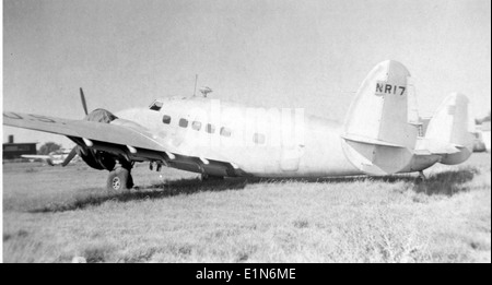 Le Lockheed Hudson était un avion bimoteur américain polyvalent utilisé pendant la seconde Guerre mondiale pour la reconnaissance, la guerre anti-sous-marine et les missions de bombardement léger. La collection Charles M. Daniels comprend des photographies documentant le rôle de l’Hudson dans les opérations militaires sur plusieurs théâtres pendant la guerre. Banque D'Images