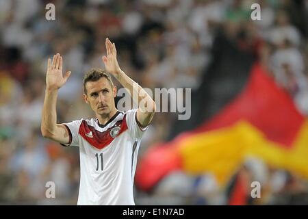 Mainz, Allemagne. 06 Juin, 2014. L'Allemagne après Miroslav Klose le match amical entre l'Allemagne et l'Arménie à la Coface Arena à Mainz, Allemagne, 06 juin 2014. L'Allemagne a gagné 6-1. Photo : Fredrik von Erichsen/dpa/Alamy Live News Banque D'Images