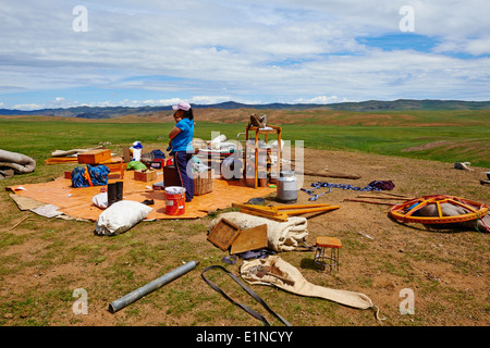 La Mongolie, province Zavkhan, camp nomade, dépose du camp, la transhumance Banque D'Images