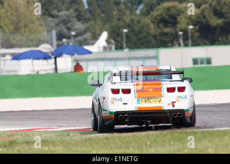 Renault 5 GT4 PRO, v8 Racing Team, entraîné par Duncan HUISMAN (NED), le GT4 European Series car racing Banque D'Images