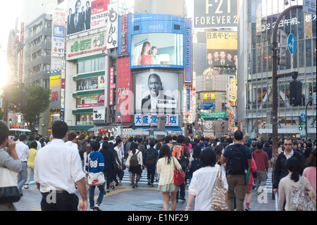 Tokyo Japon 2014 - Bâtiments personnes Shibuya Banque D'Images