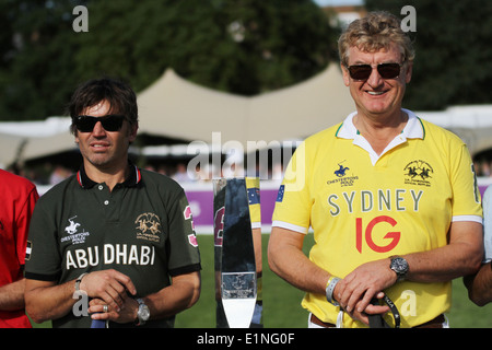 Guillermo Cuitino du Team Abu Dhabi & Angus James de l'équipe de Sydney à Chestertons dans le polo park 2014 Banque D'Images