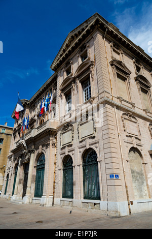 L'Hôtel de Ville dans le vieux port de Marseille, France Banque D'Images