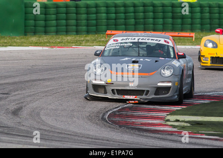 Riccione, Rimini, Italie - 10 mai : une Porsche 997 CUP de GTC MOTORSPORT Team Antonelli Banque D'Images