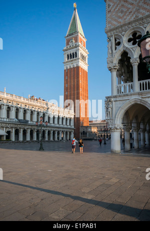 Le Campanile du clocher, la place Saint-Marc, Venise, Italie Banque D'Images