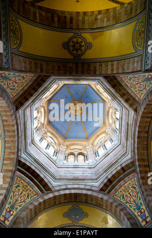 Vue intérieure sur le dôme de la Cathédrale de la Major à Marseille, France Banque D'Images