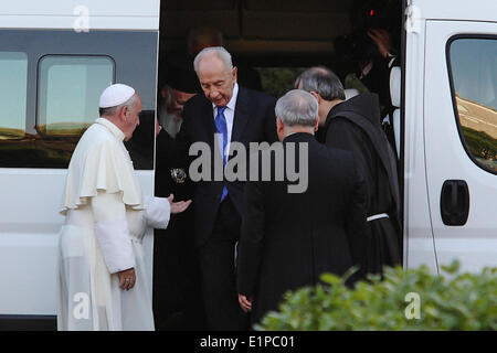 Cité du Vatican le 08 juin 2014 Rencontre de prière, choisie par notre père saint François a invité les présidents d'Israël, Shimon Peres, et l'Autorité palestinienne Mahmoud Abbas Banque D'Images