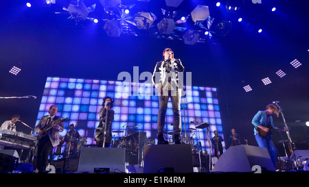 Arcade Fire joue Earls Court le 06/07/2014 à Earls Court, à Londres. Les personnes sur la photo : Win Butler, Régine Chassagne, Richard Reed Parry, William Butler, Jeremy Gara, Tim Kingsbury. Photo par Julie Edwards Banque D'Images