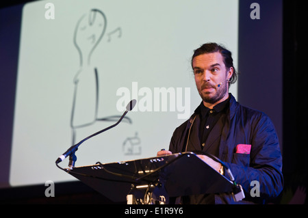 Illustrator Oliver Jeffers parle de son travail à Hay Festival 2014 ©Jeff Morgan Banque D'Images