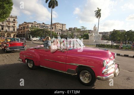 Voitures classiques à La Havane, Cuba Banque D'Images