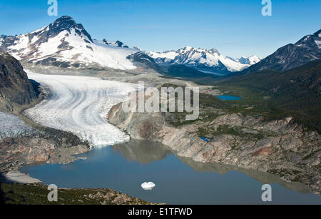 Photographie aérienne au-dessus de la région de Chilcotin de l'ouest de la Colombie-Britannique, Canada Banque D'Images