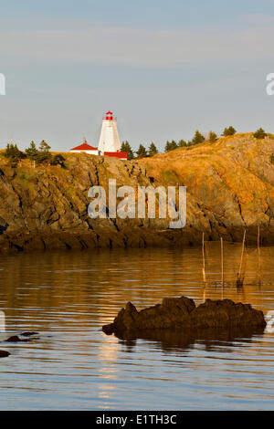 Phare Swallowtail, Grand Manan Island, dans la baie de Fundy, Nouveau-Brunswick, Canada Banque D'Images